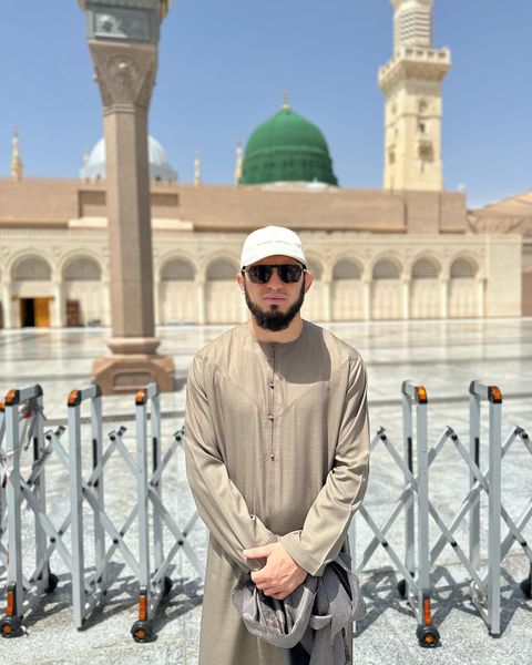 Islam Makhachev’s Islamic Faith and Its Impact on His MMA Career